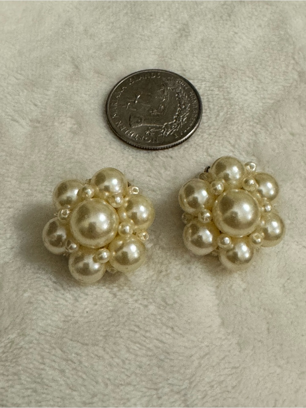 Elegant Vintage Cream Pearl Cluster Clip On Earrings